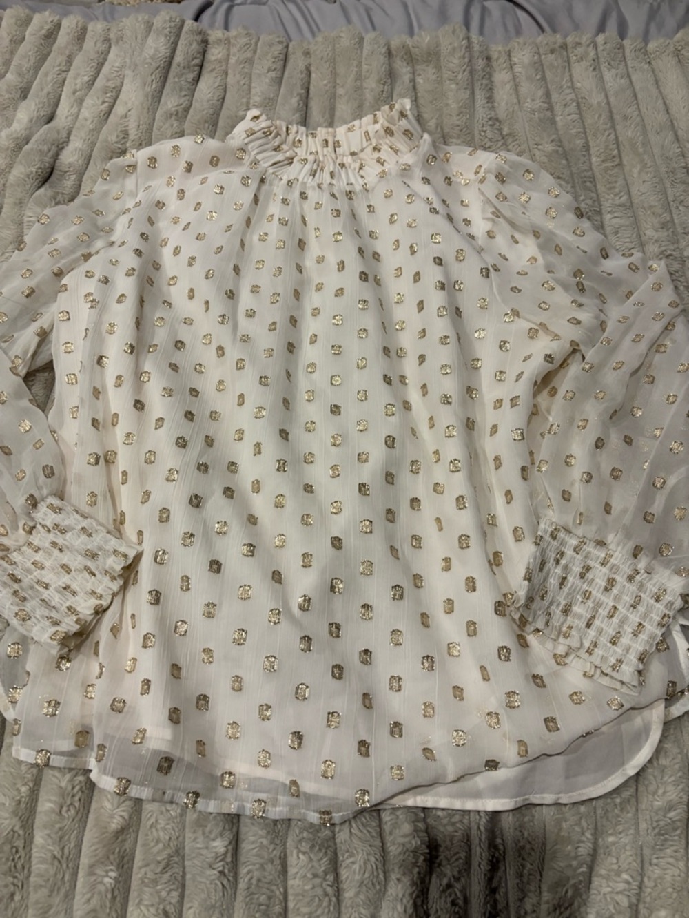 White Blouse with Gold Metallic Dot Accents xl keyhole back nwot